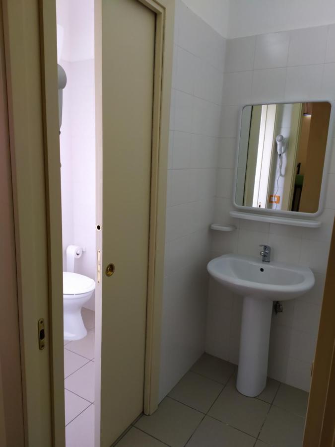 Basilicata Al Volo Hostal Brindisi Montagna